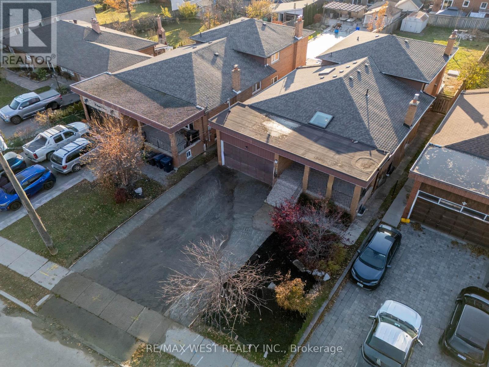 D - 38 Larchmere Avenue, Toronto, Ontario  M9L 2N3 - Photo 24 - W12599130