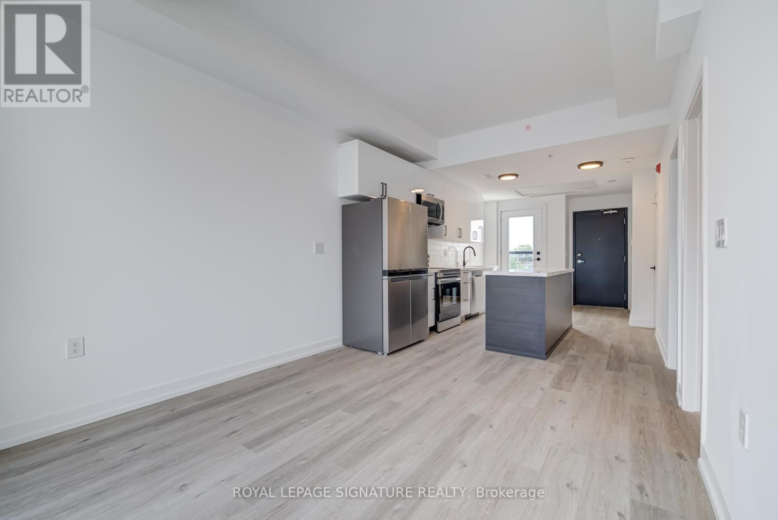 8 - 3039 Dundas Street W, Toronto, Ontario  M6P 1Z5 - Photo 5 - W12599134