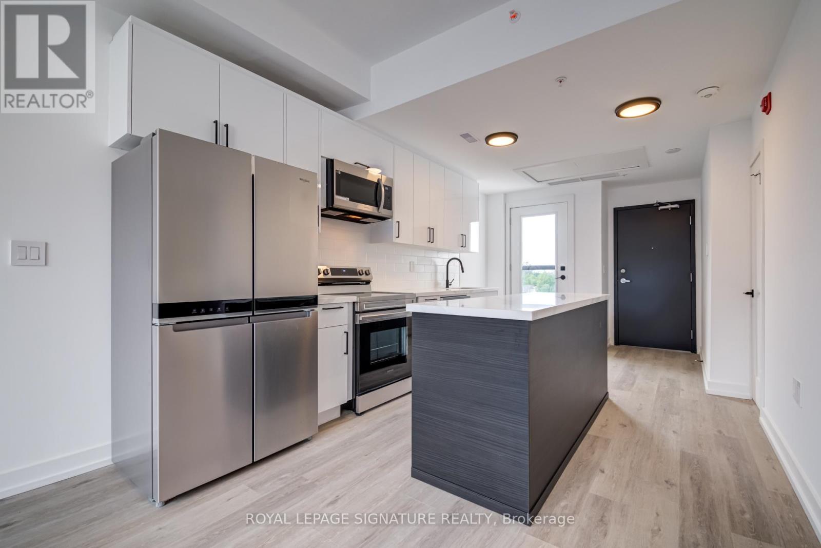 8 - 3039 Dundas Street W, Toronto, Ontario  M6P 1Z5 - Photo 6 - W12599134