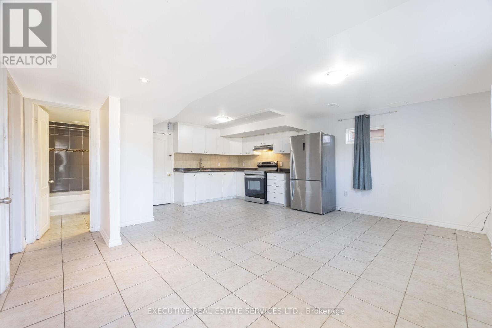 37 Ross Drive, Brampton, Ontario  L6R 3S7 - Photo 35 - W12599138