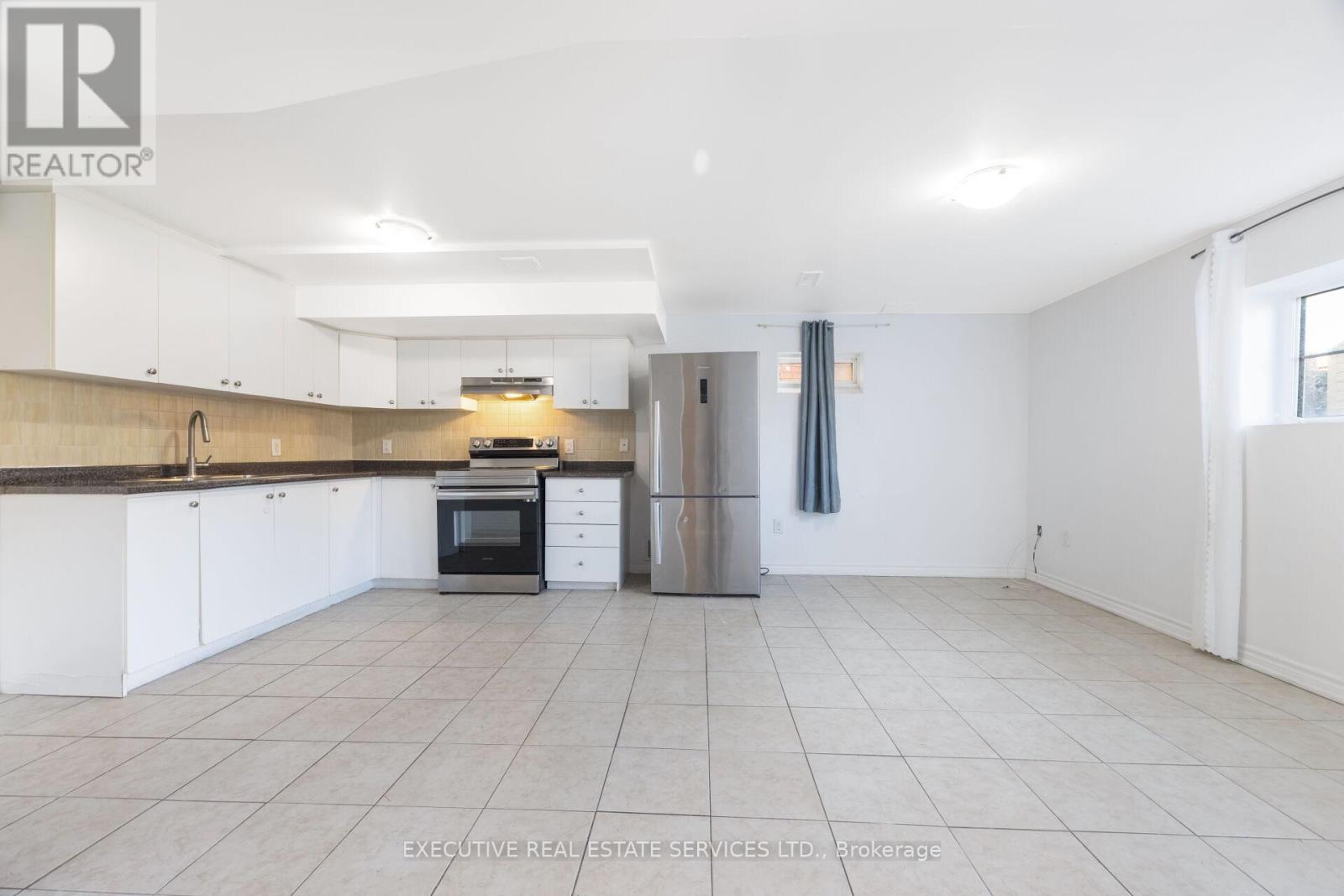 37 Ross Drive, Brampton, Ontario  L6R 3S7 - Photo 36 - W12599138