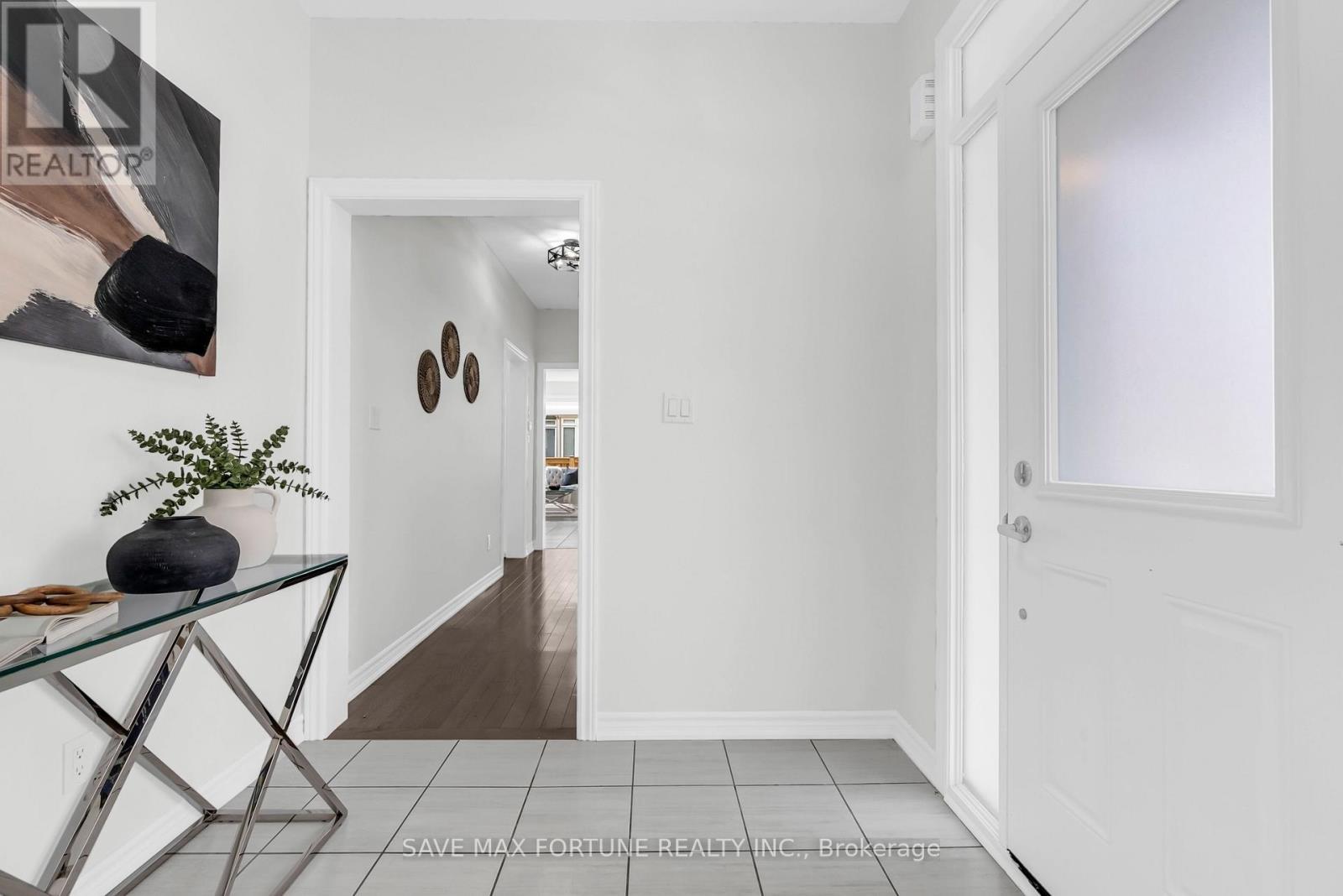 28 Gemma Place, Brampton, Ontario L6Z 1X9 - Photo 11 - W12599176