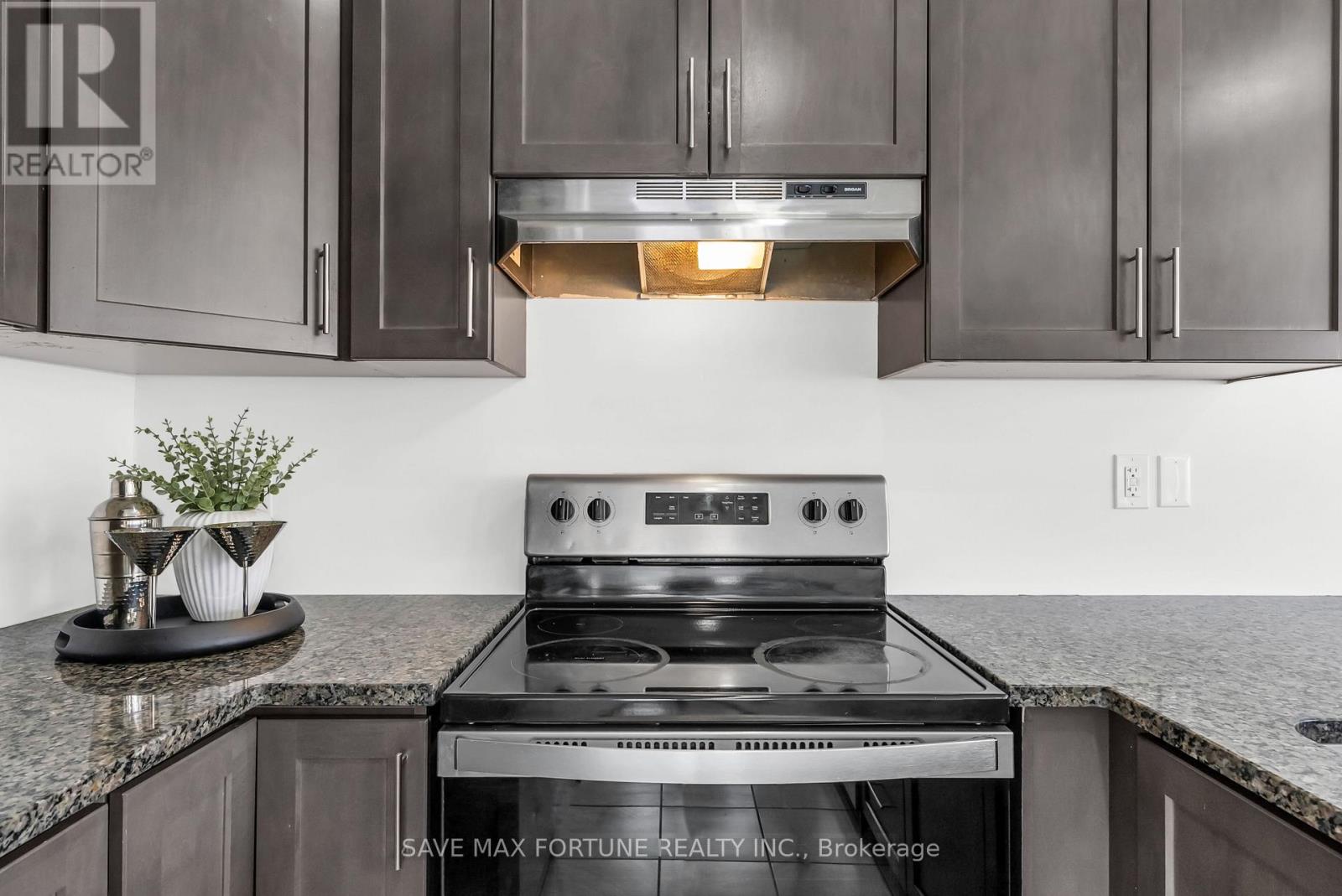 28 Gemma Place, Brampton, Ontario L6Z 1X9 - Photo 17 - W12599176