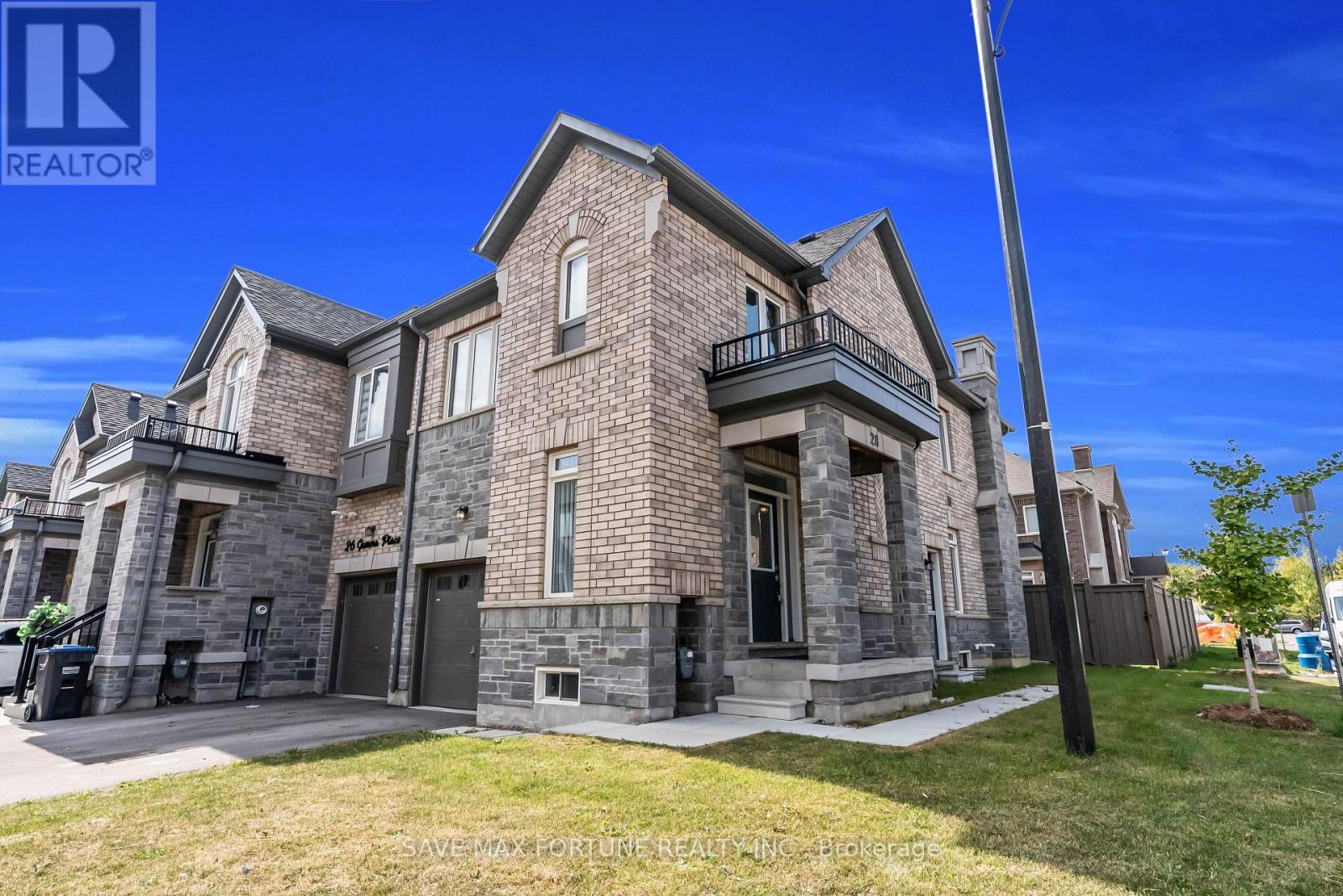 28 Gemma Place, Brampton, Ontario L6Z 1X9 - Photo 4 - W12599176