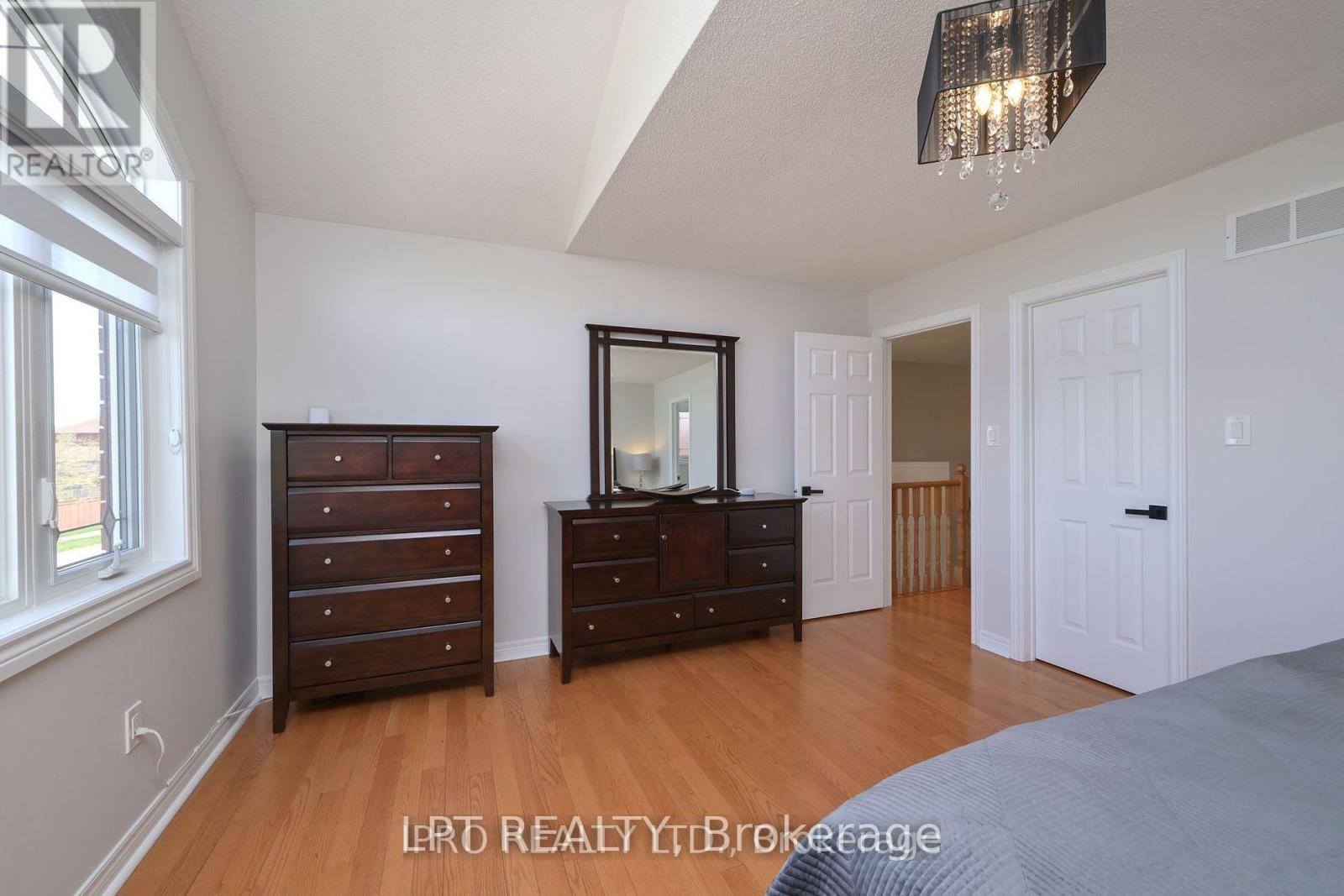 19 Terrastone Court, Caledon, Ontario L7E 2H1 - Photo 15 - W12599184