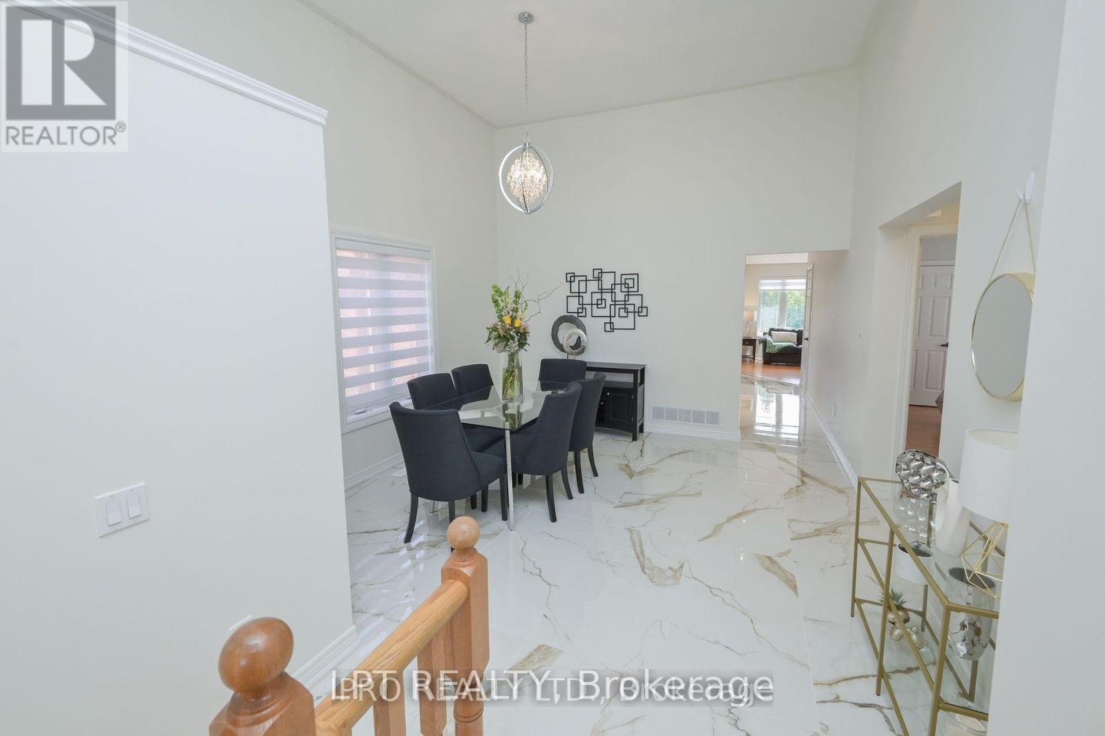 19 Terrastone Court, Caledon, Ontario L7E 2H1 - Photo 5 - W12599184