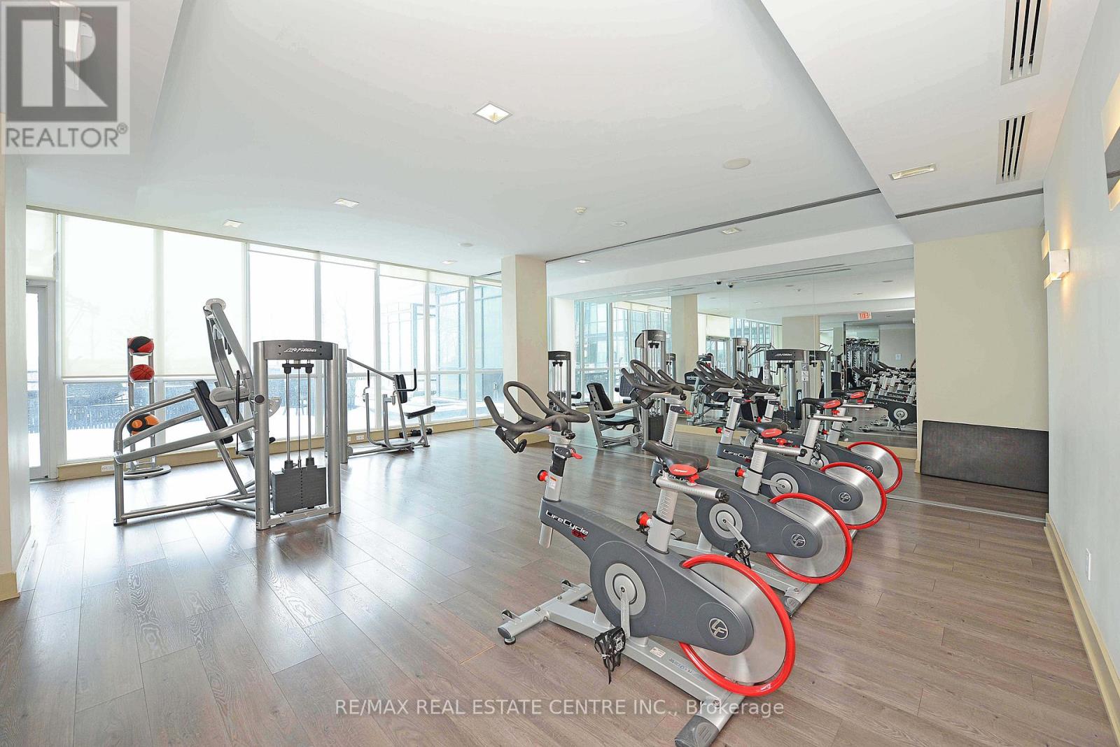 3904 - 4070 Confederation Parkway, Mississauga, Ontario  L5B 0E9 - Photo 5 - W12599190