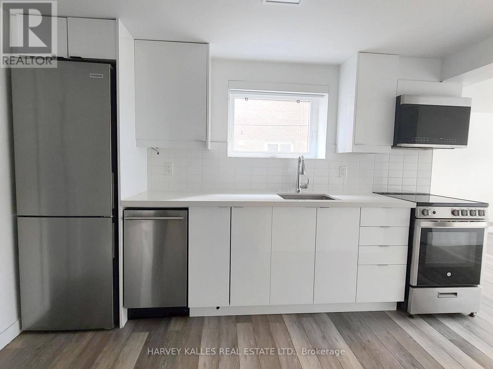 2 - 521 Browns Line, Toronto, Ontario  M8W 3V1 - Photo 3 - W12599194