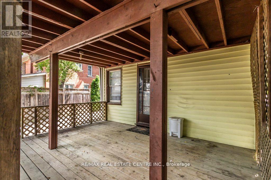 215-217 Queen Street, Milton, Ontario  L9T 1K3 - Photo 8 - W12599202