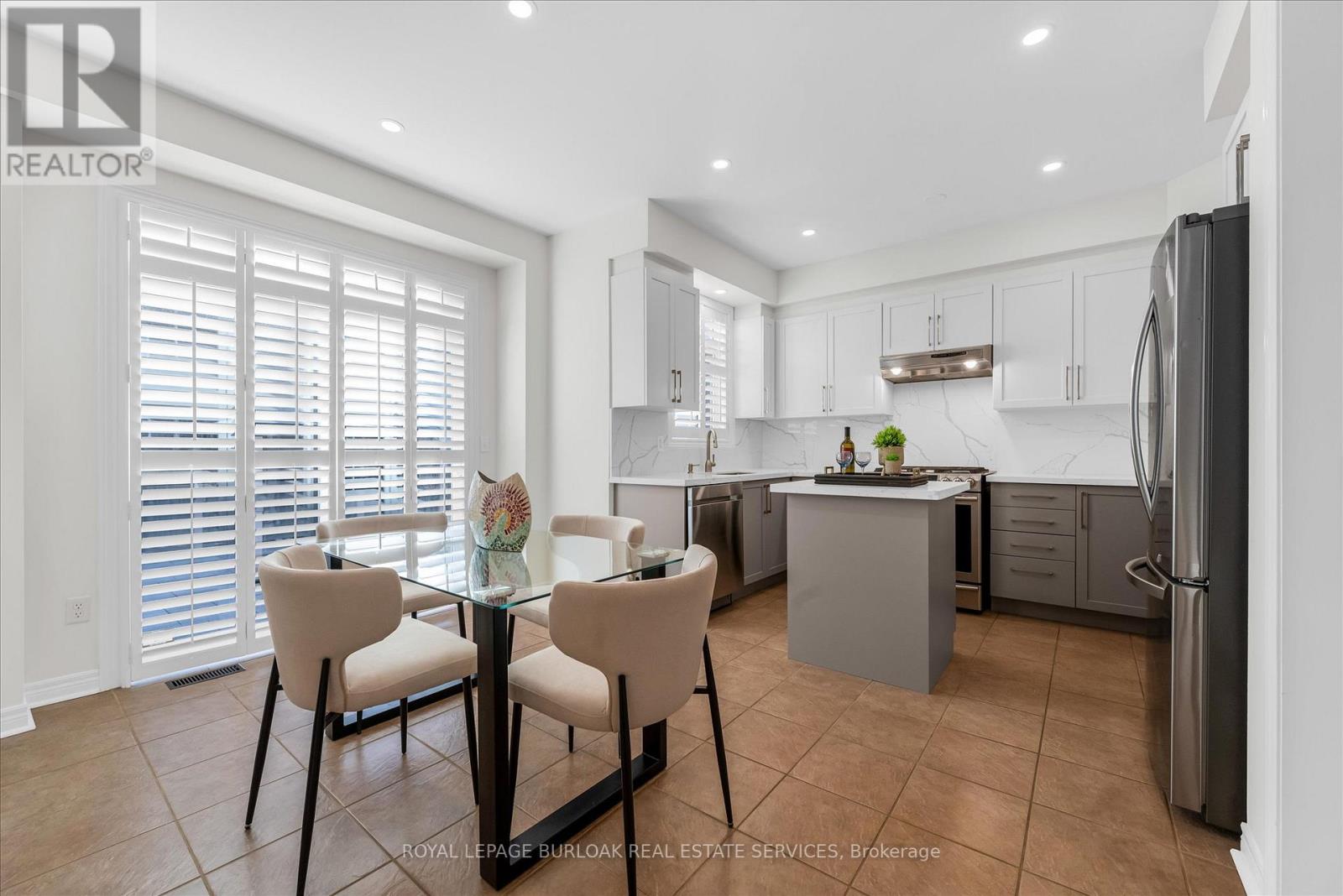 4838 Columbus Drive, Burlington, Ontario L7M 0H3 - Photo 14 - W12599212