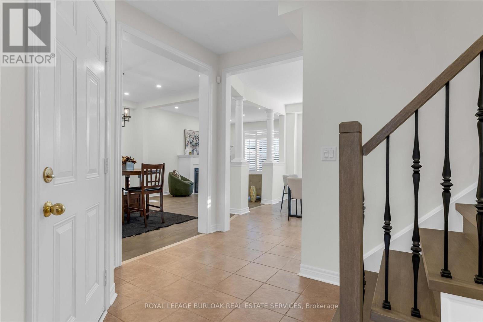 4838 Columbus Drive, Burlington, Ontario L7M 0H3 - Photo 6 - W12599212