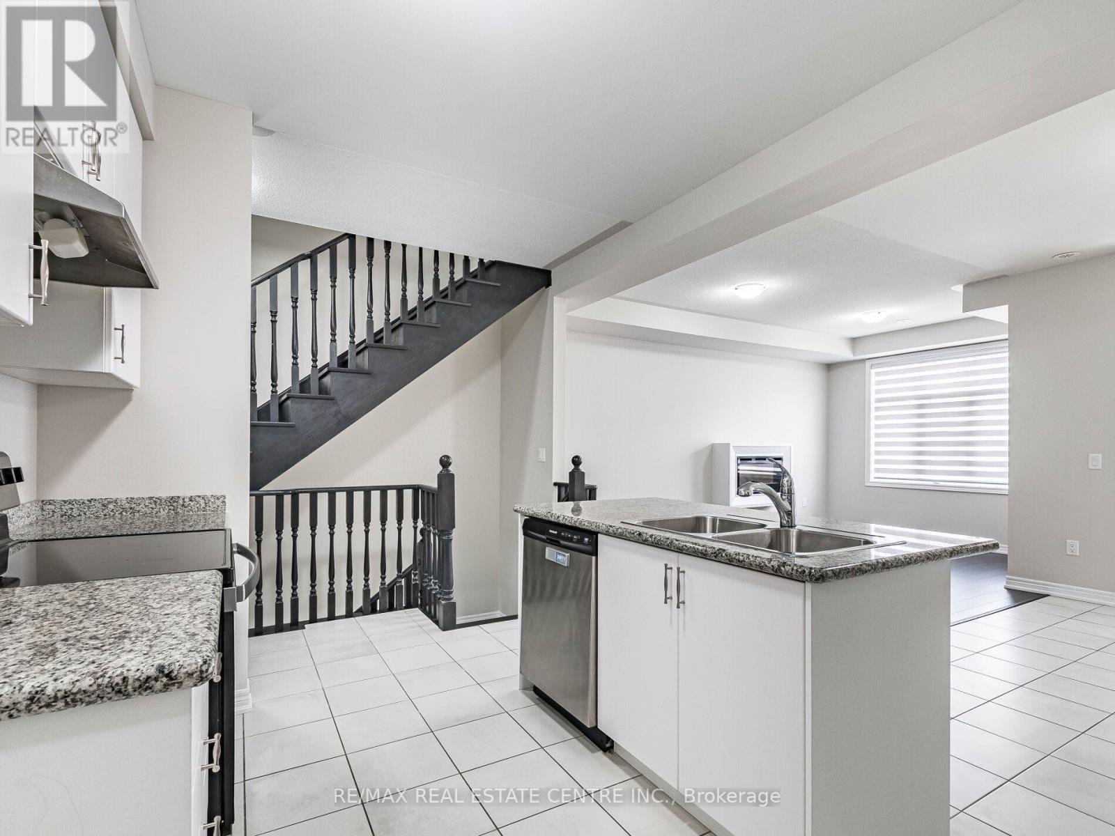 441 Brooklyn Common, Oakville, Ontario L6H 3P4 - Photo 19 - W12599218