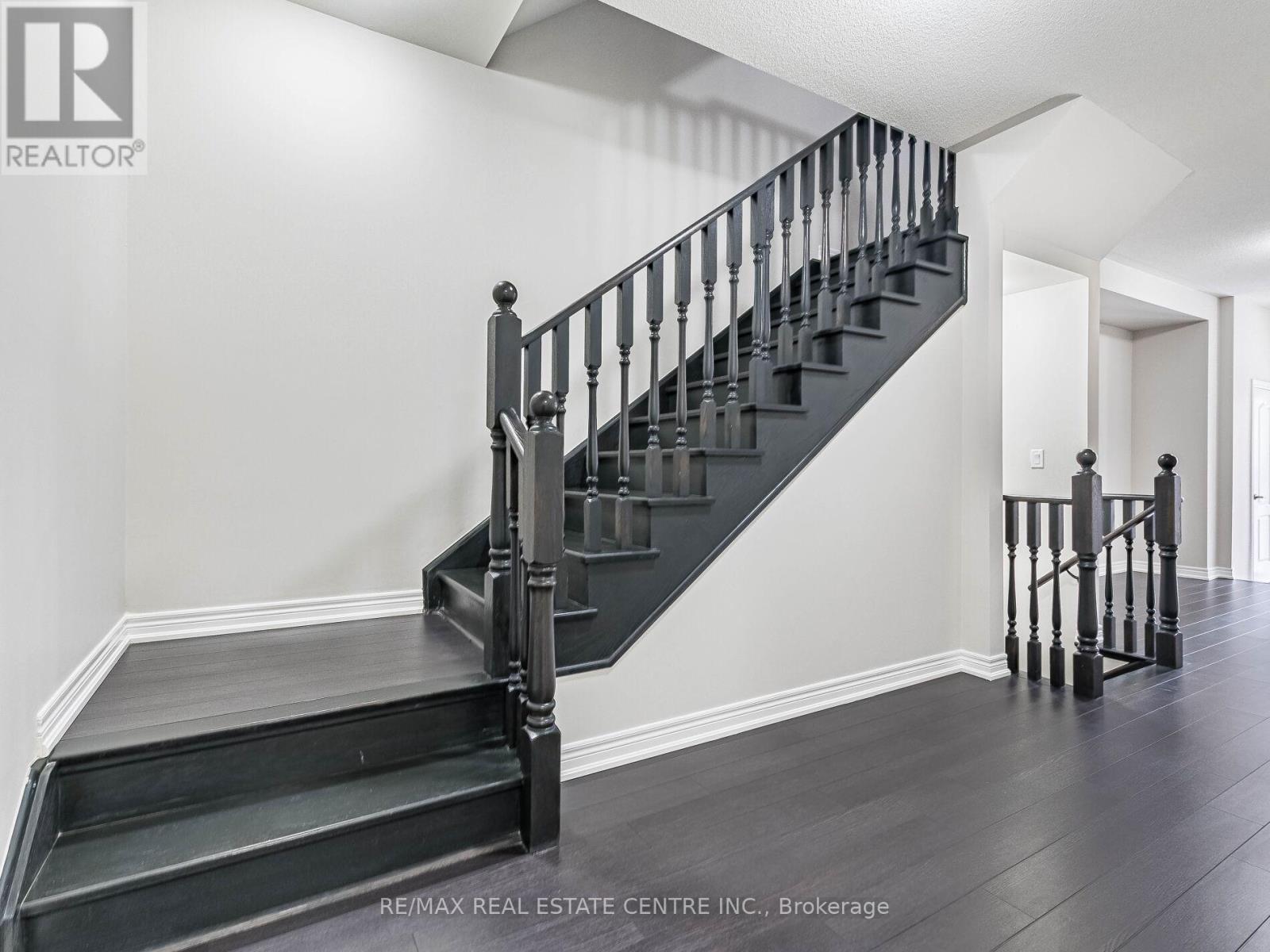 441 Brooklyn Common, Oakville, Ontario L6H 3P4 - Photo 7 - W12599218