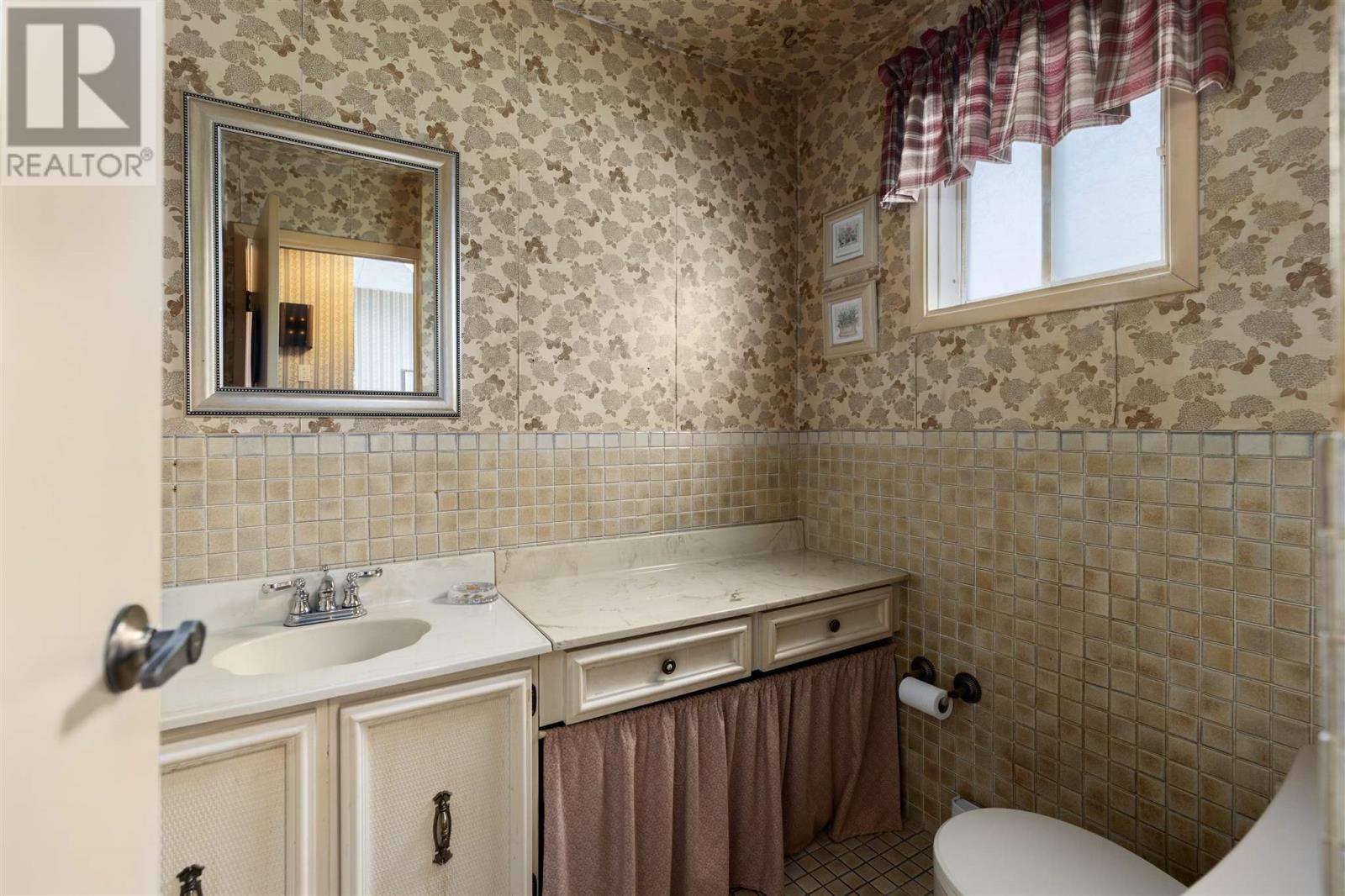 1391 Great Northern Rd, Sault Ste. Marie, Ontario  P6B 0C1 - Photo 18 - SM253405