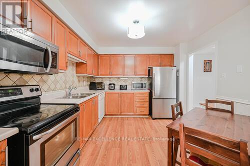 80 Wickstead Court, Brampton (Sandringham-Wellington), Ontario  L6R 1N8 - Photo 11 - W12358122