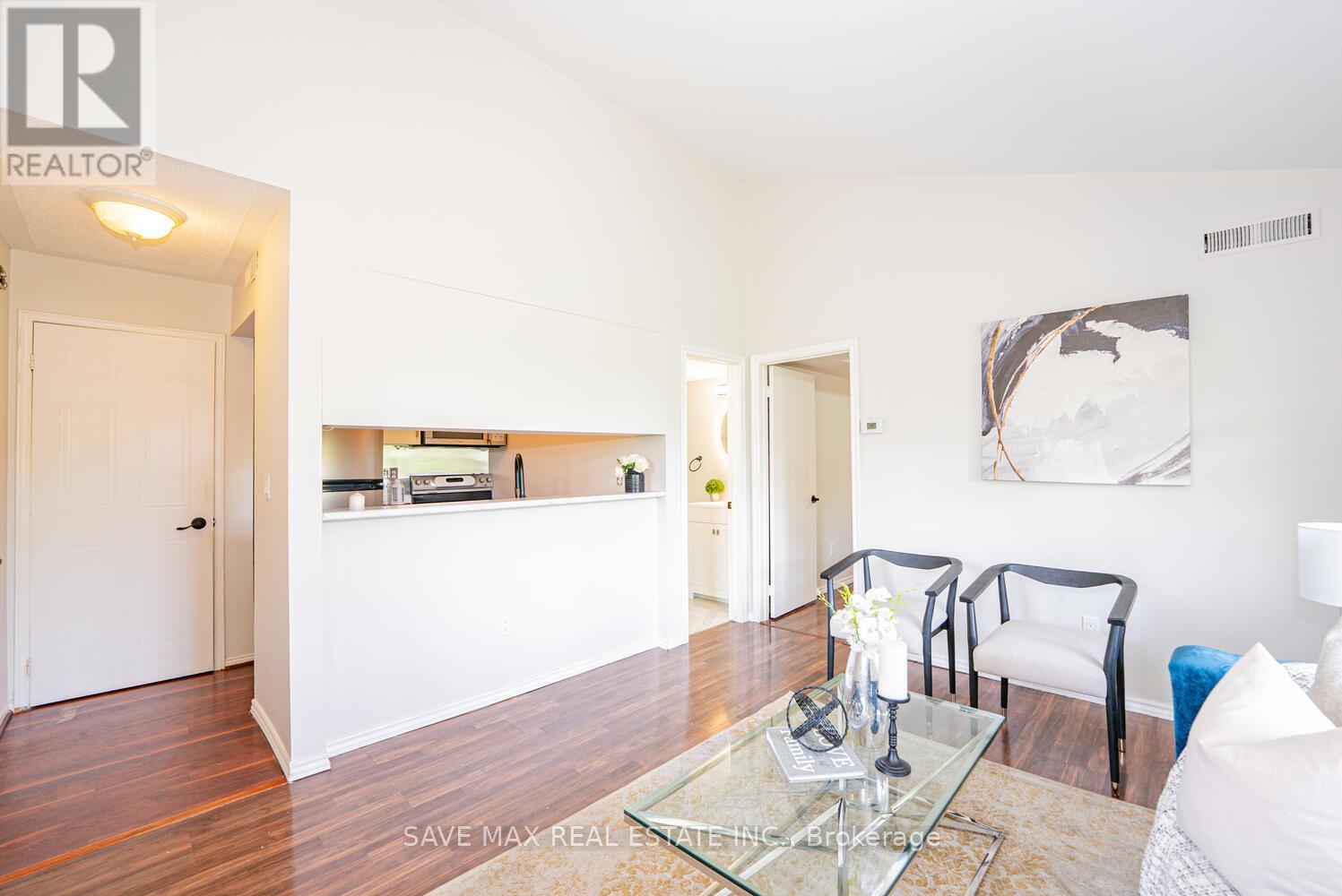 212 - 103 Bristol Road E, Mississauga (Hurontario), Ontario  L4Z 3P4 - Photo 8 - W12348638