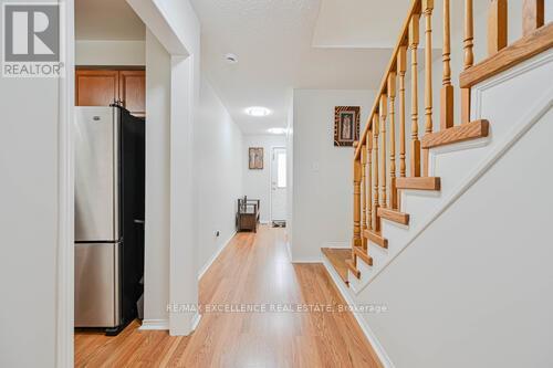 80 Wickstead Court, Brampton (Sandringham-Wellington), Ontario  L6R 1N8 - Photo 4 - W12358122