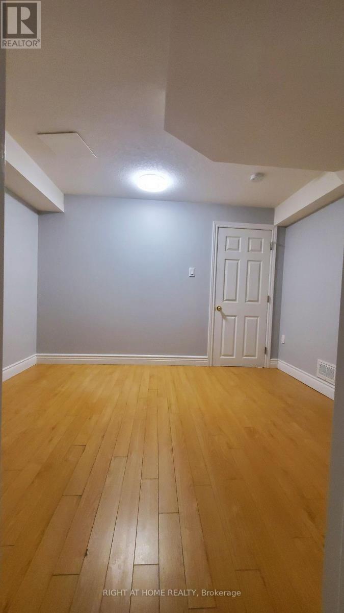 1203 Countrystone Drive, Kitchener, Ontario N2N 3S4 - Photo 2 - X12599136