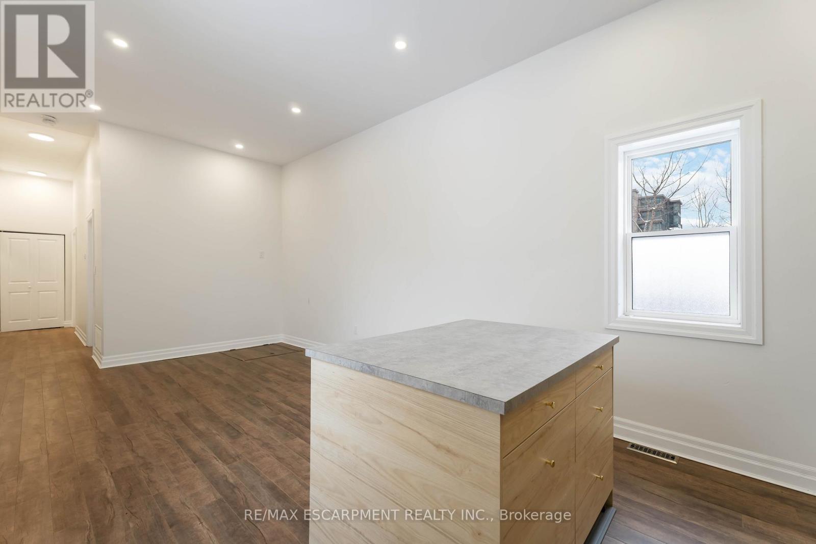 16 Murray Street W, Hamilton, Ontario  L8L 1B2 - Photo 10 - X12599178