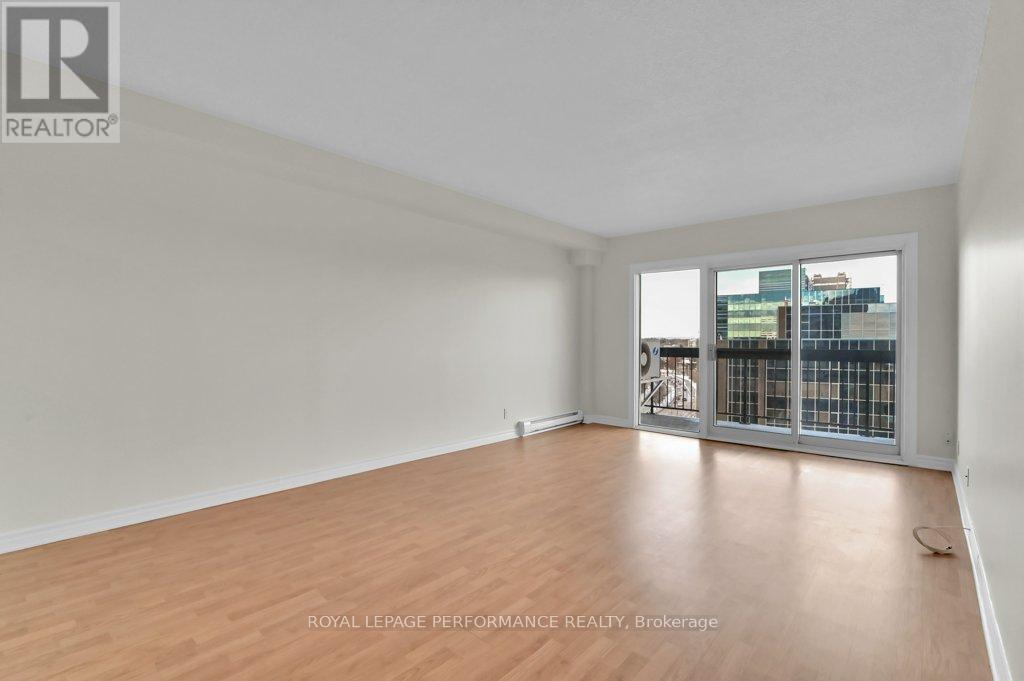 1010 - 158 A Mcarthur Avenue, Ottawa, Ontario  K1L 7E7 - Photo 14 - X12599308