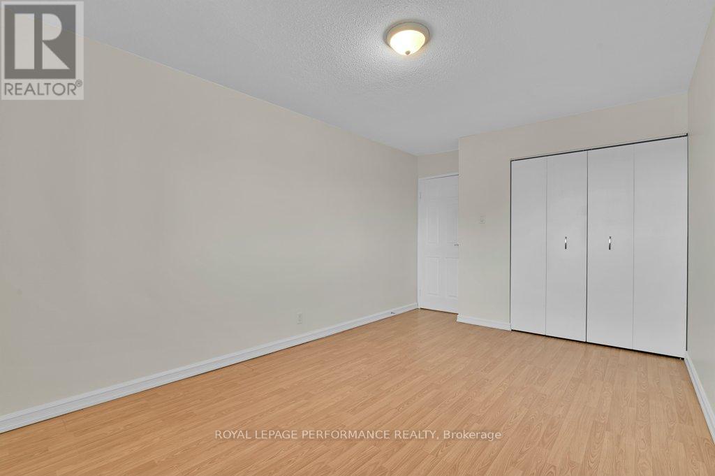 1010 - 158 A Mcarthur Avenue, Ottawa, Ontario  K1L 7E7 - Photo 17 - X12599308