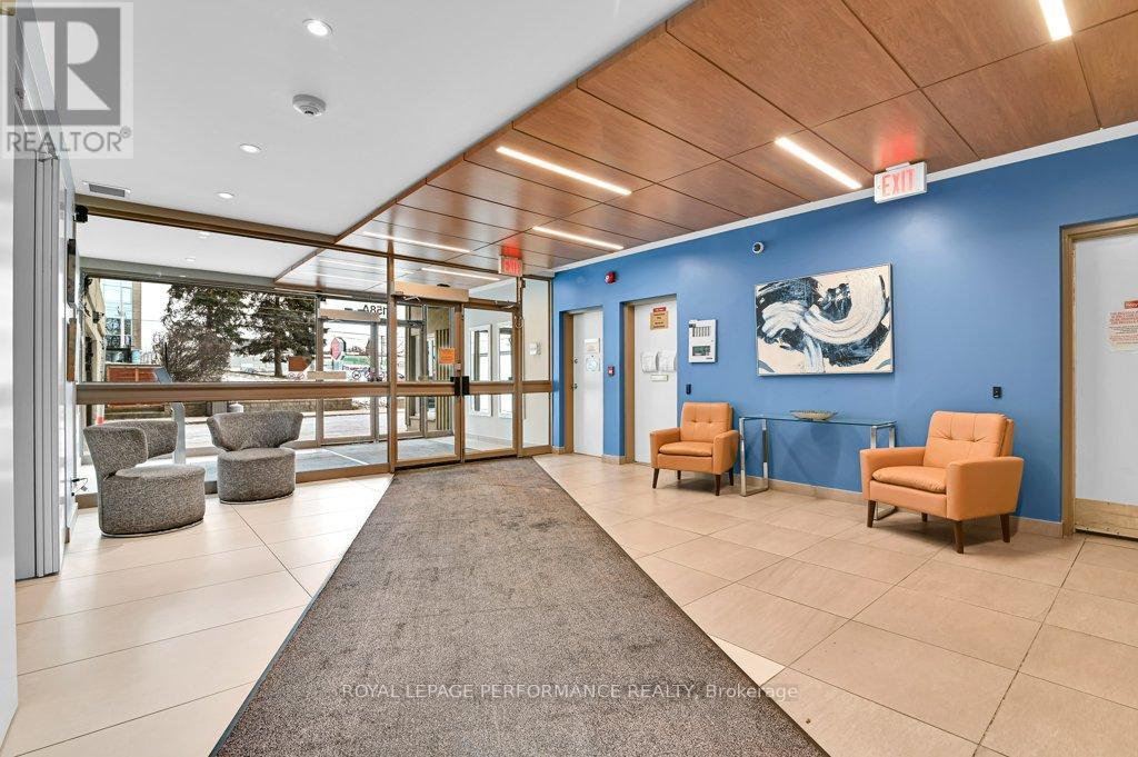 1010 - 158 A Mcarthur Avenue, Ottawa, Ontario  K1L 7E7 - Photo 4 - X12599308