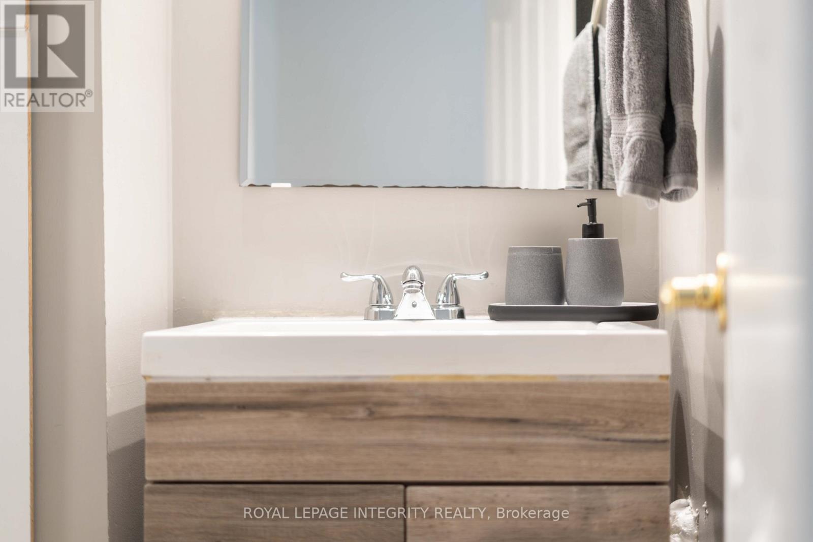 707 Morin Street, Ottawa, Ontario  K1K 3G8 - Photo 17 - X12599320