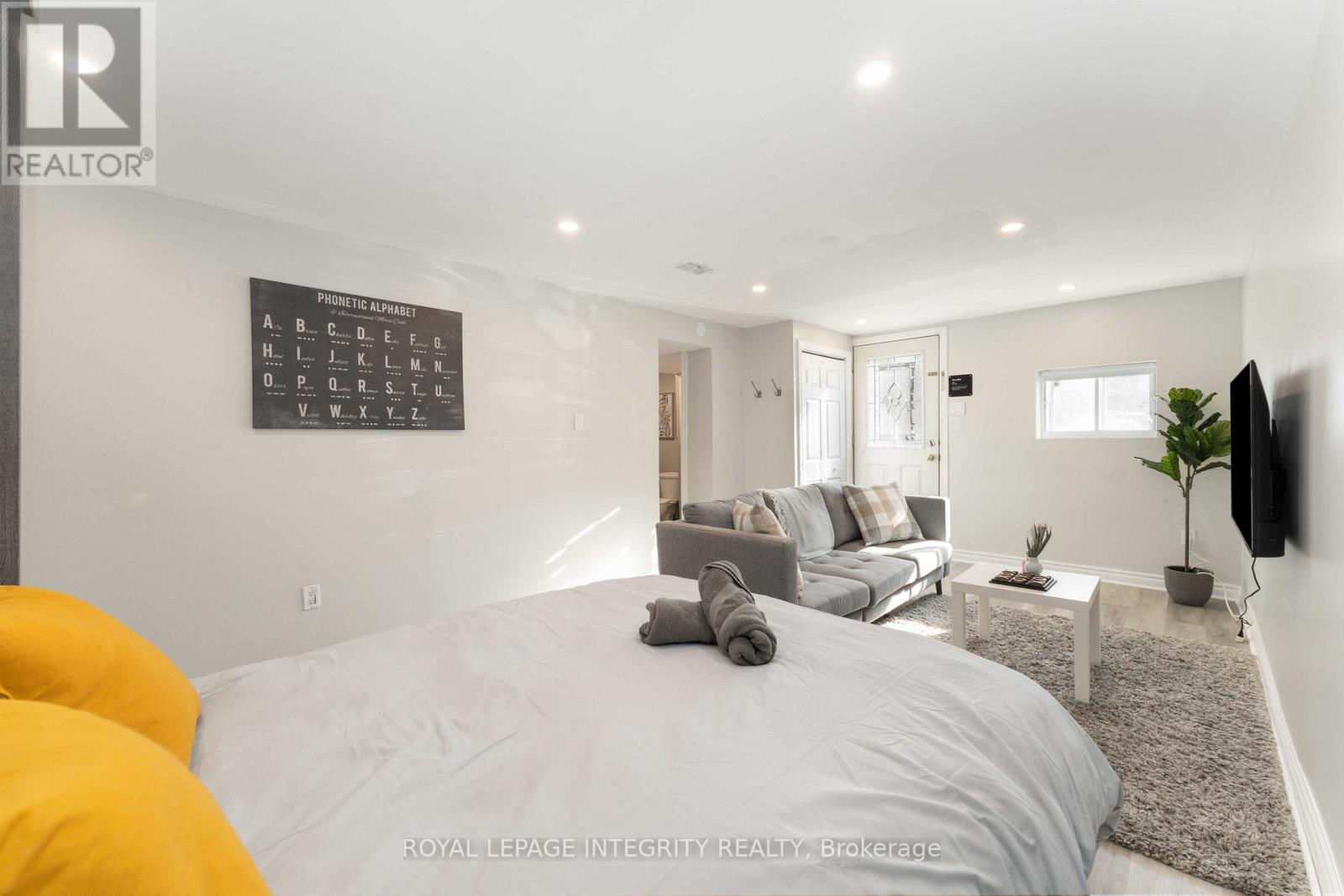 707 Morin Street, Ottawa, Ontario  K1K 3G8 - Photo 6 - X12599320