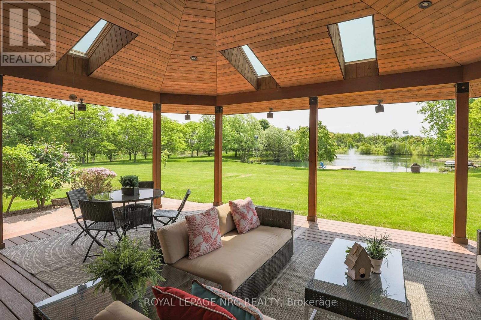 2021 Victoria Avenue, Pelham, Ontario  L0S 1C0 - Photo 10 - X12599358