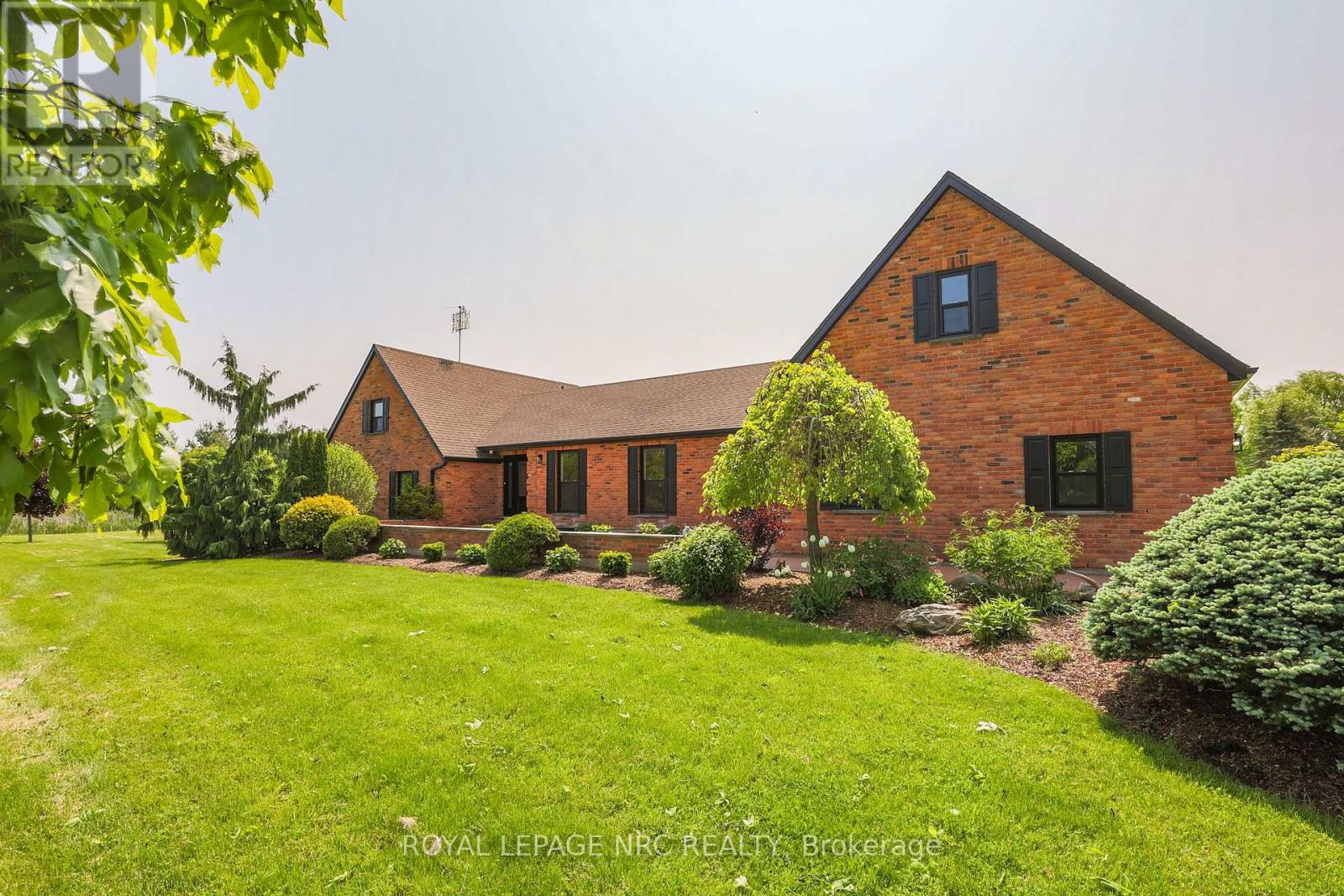 2021 Victoria Avenue, Pelham, Ontario  L0S 1C0 - Photo 4 - X12599358