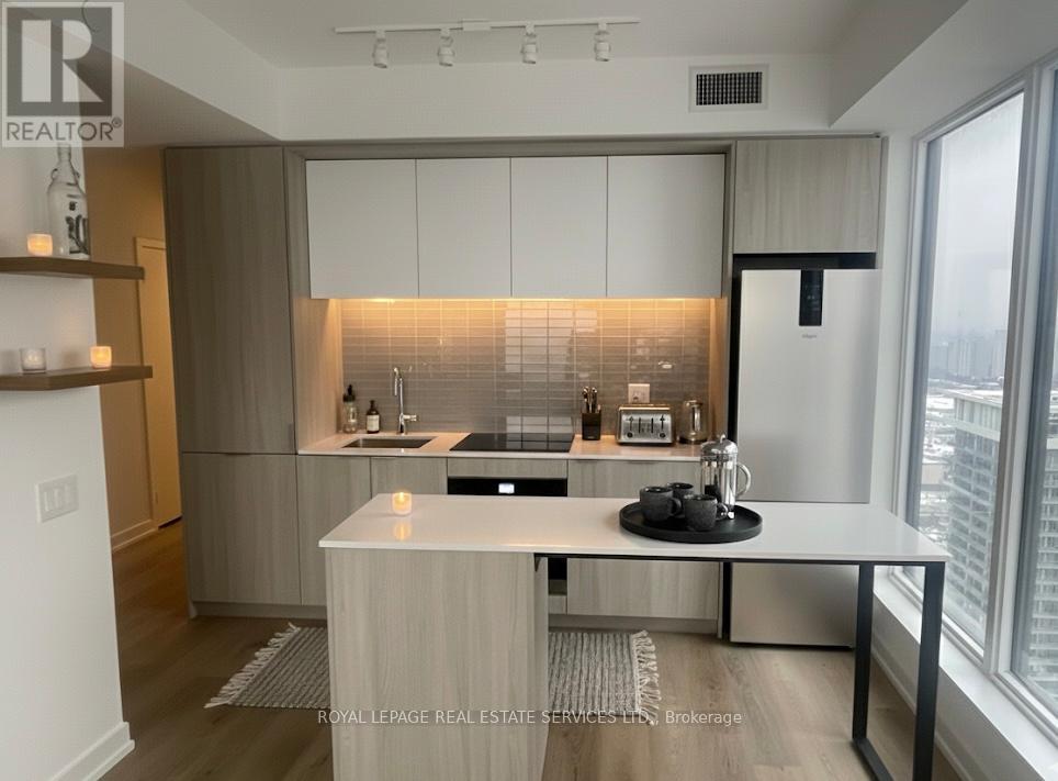 2908 - 395 Square One Drive, Mississauga, Ontario  L5B 0P6 - Photo 11 - W12598218