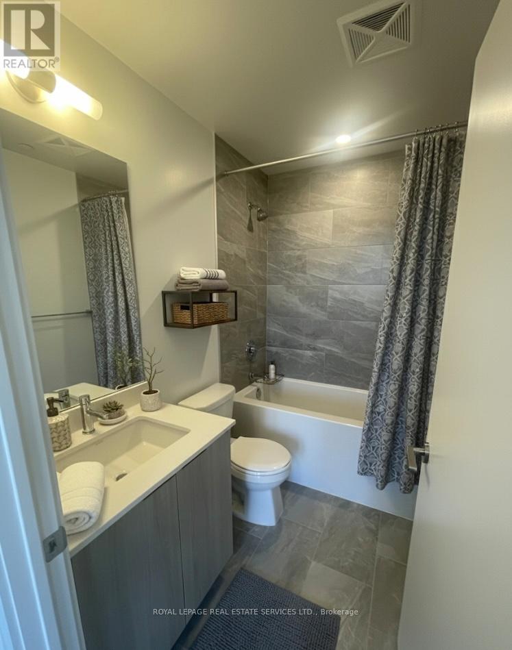 2908 - 395 Square One Drive, Mississauga, Ontario  L5B 0P6 - Photo 10 - W12598218