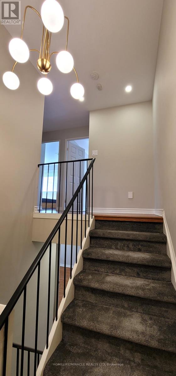 76 - 1036 Falgarwood Drive, Oakville, Ontario L6H 2P3 - Photo 16 - W12598812