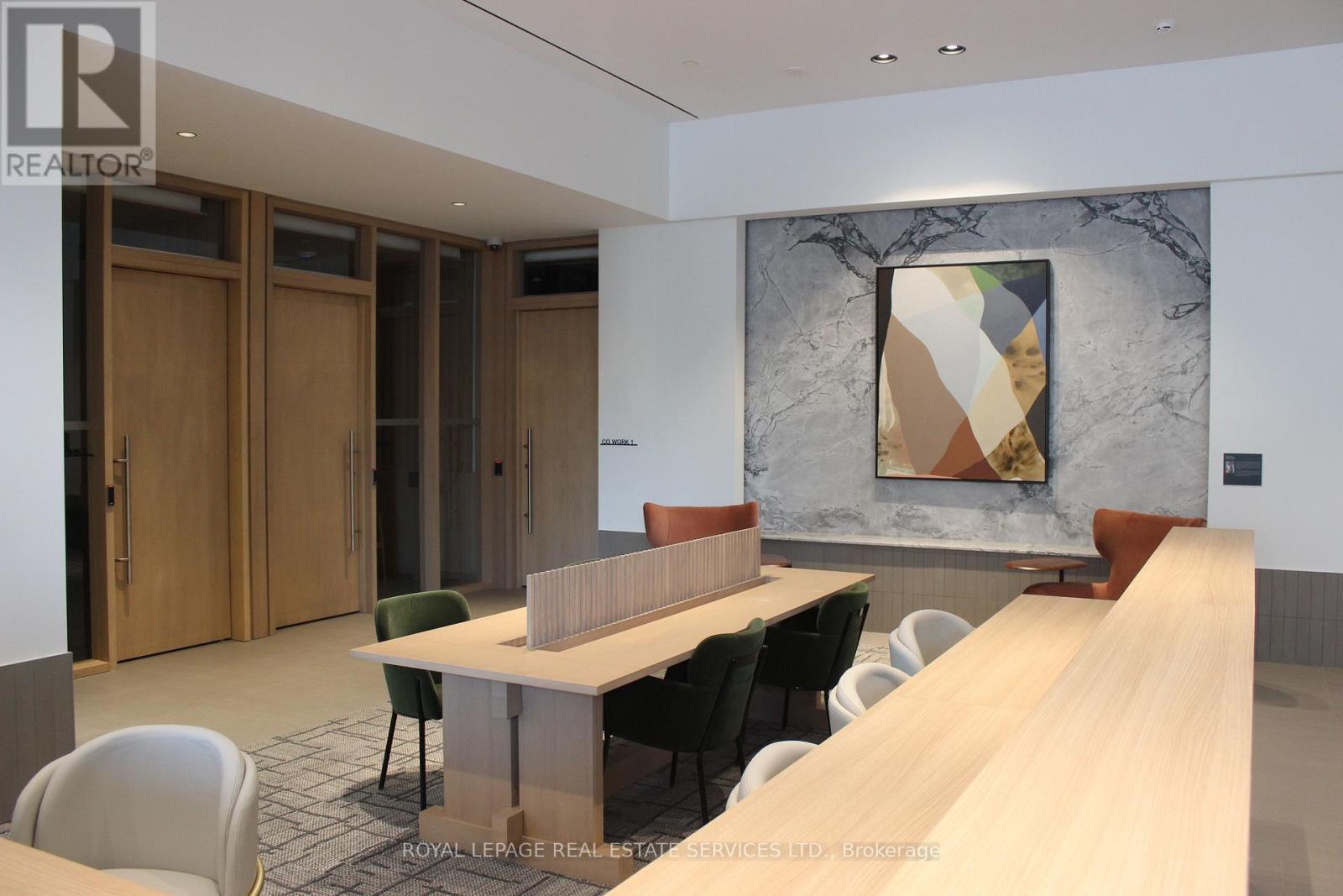 2908 - 395 Square One Drive, Mississauga, Ontario  L5B 0P6 - Photo 14 - W12598218