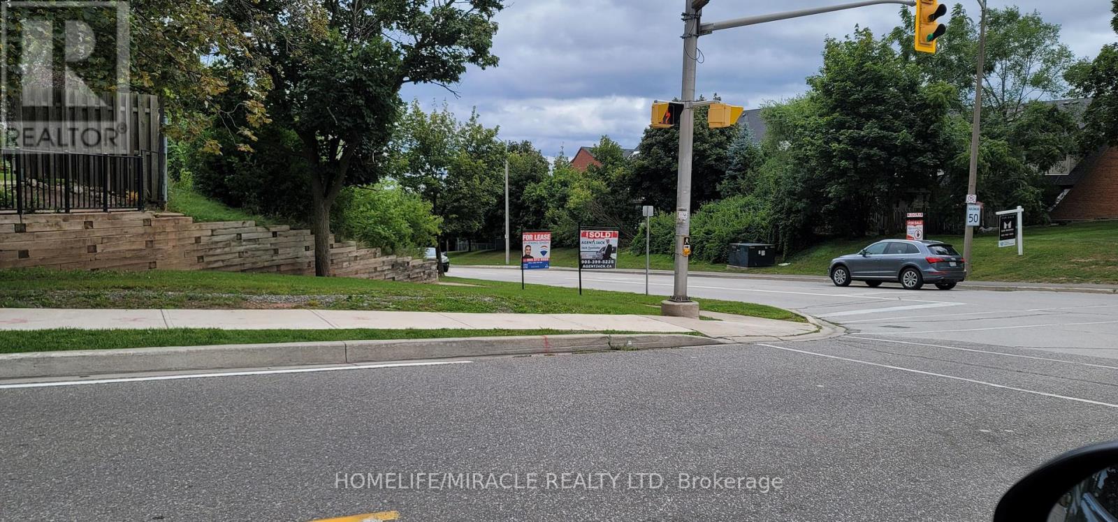 76 - 1036 Falgarwood Drive, Oakville, Ontario L6H 2P3 - Photo 24 - W12598812