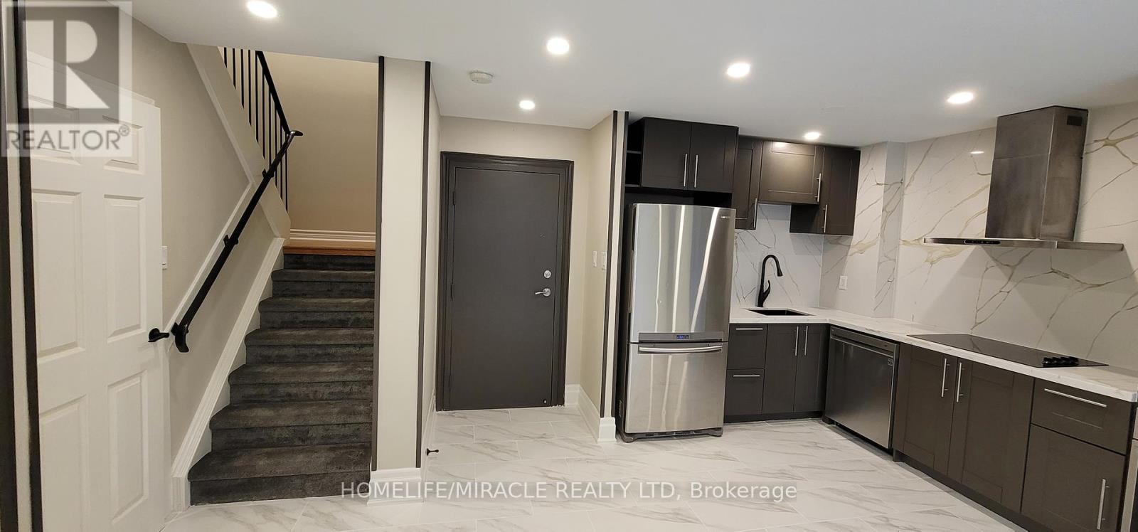 76 - 1036 Falgarwood Drive, Oakville, Ontario L6H 2P3 - Photo 18 - W12598812