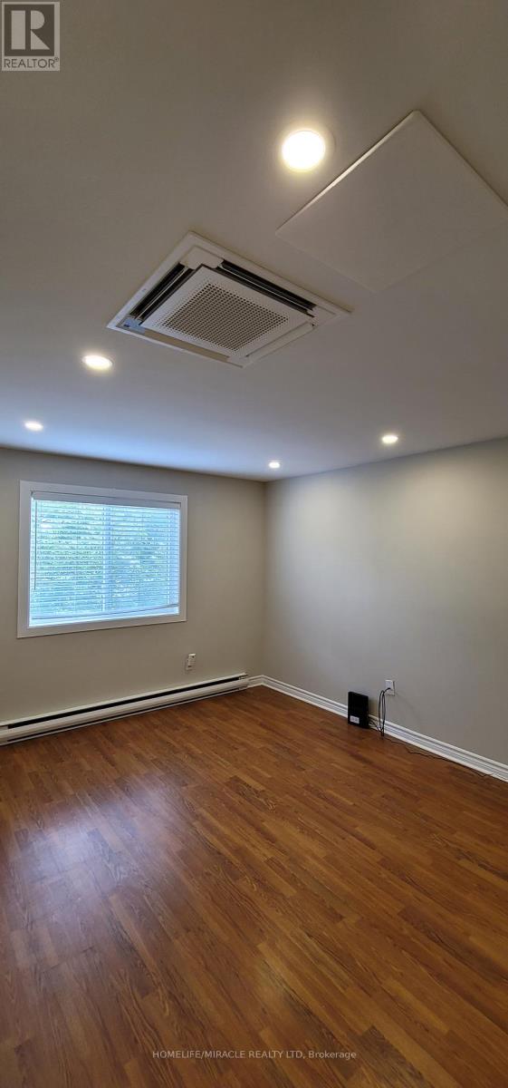 76 - 1036 Falgarwood Drive, Oakville, Ontario L6H 2P3 - Photo 12 - W12598812