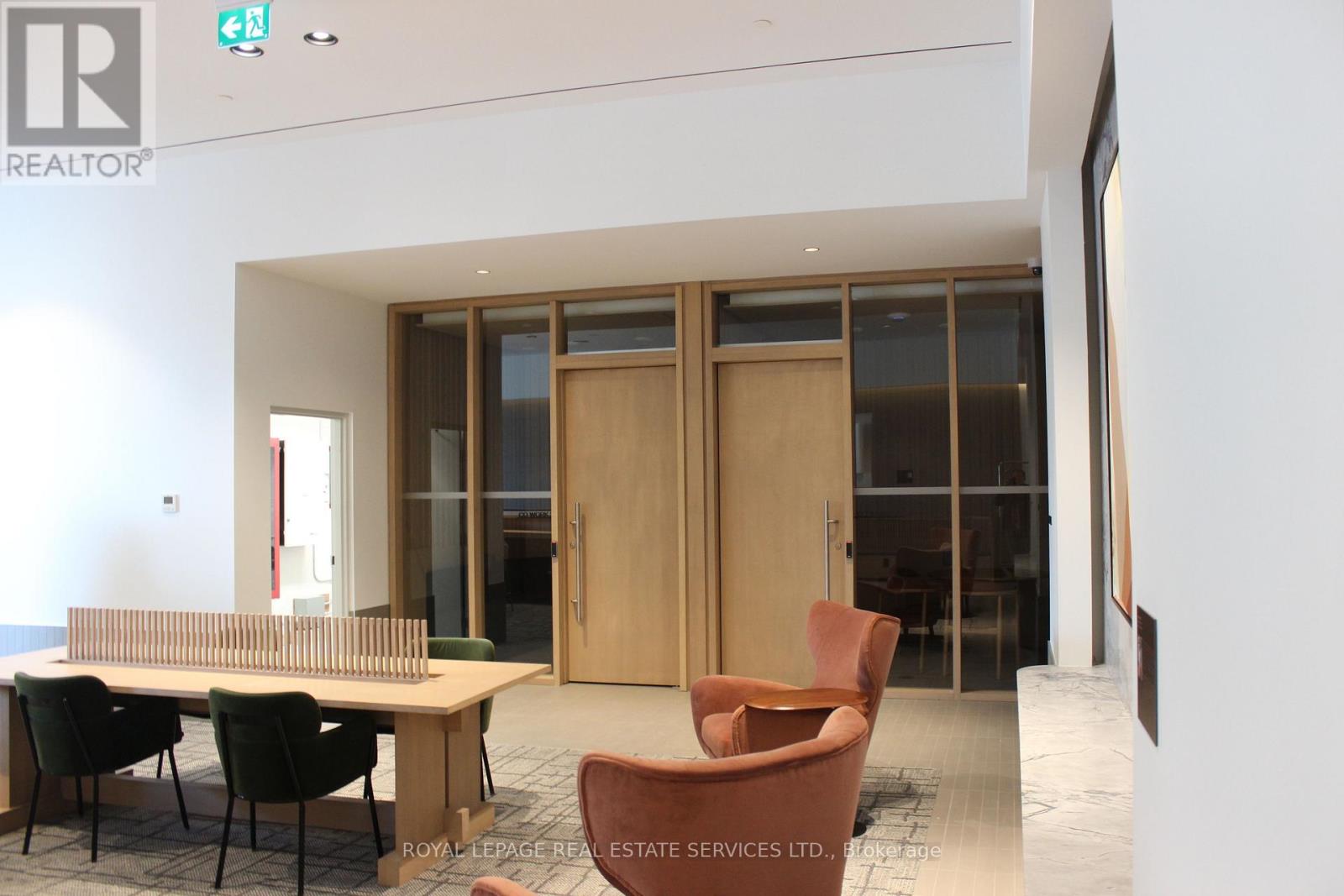 2908 - 395 Square One Drive, Mississauga, Ontario  L5B 0P6 - Photo 16 - W12598218