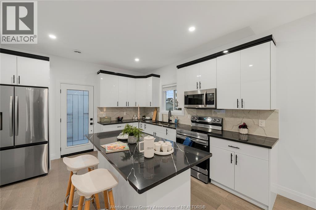 659 Alexandrine, Windsor, Ontario N8X 3C1 - Photo 10 - 25030925