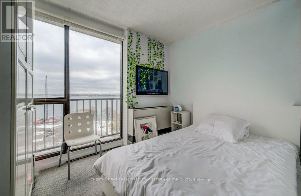 1017 - 33 Harbour Square, Toronto, Ontario  M5J 2G2 - Photo 21 - C12599356