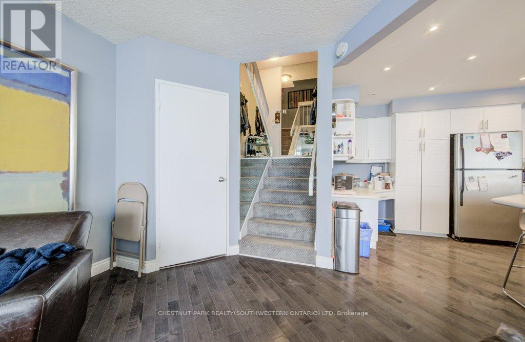 1017 - 33 Harbour Square, Toronto, Ontario  M5J 2G2 - Photo 9 - C12599356