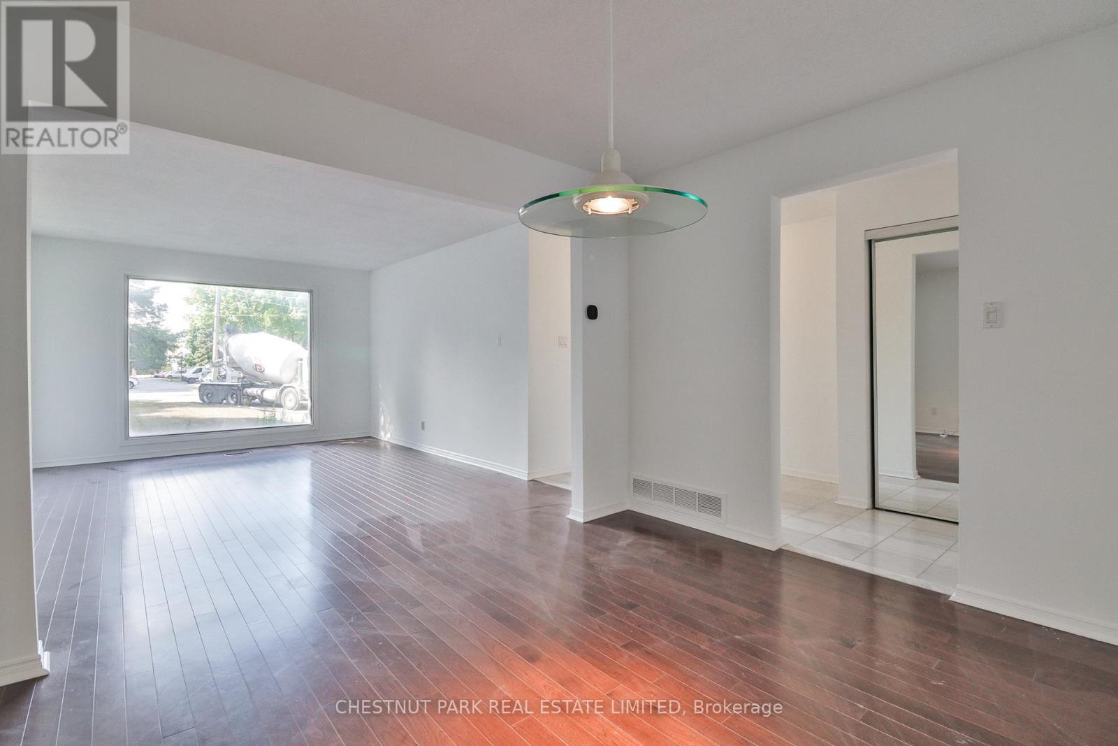 18 Dervock Crescent, Toronto, Ontario  M2K 1A7 - Photo 11 - C12599384