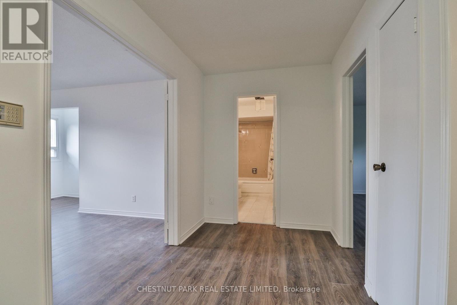 18 Dervock Crescent, Toronto, Ontario  M2K 1A7 - Photo 17 - C12599384