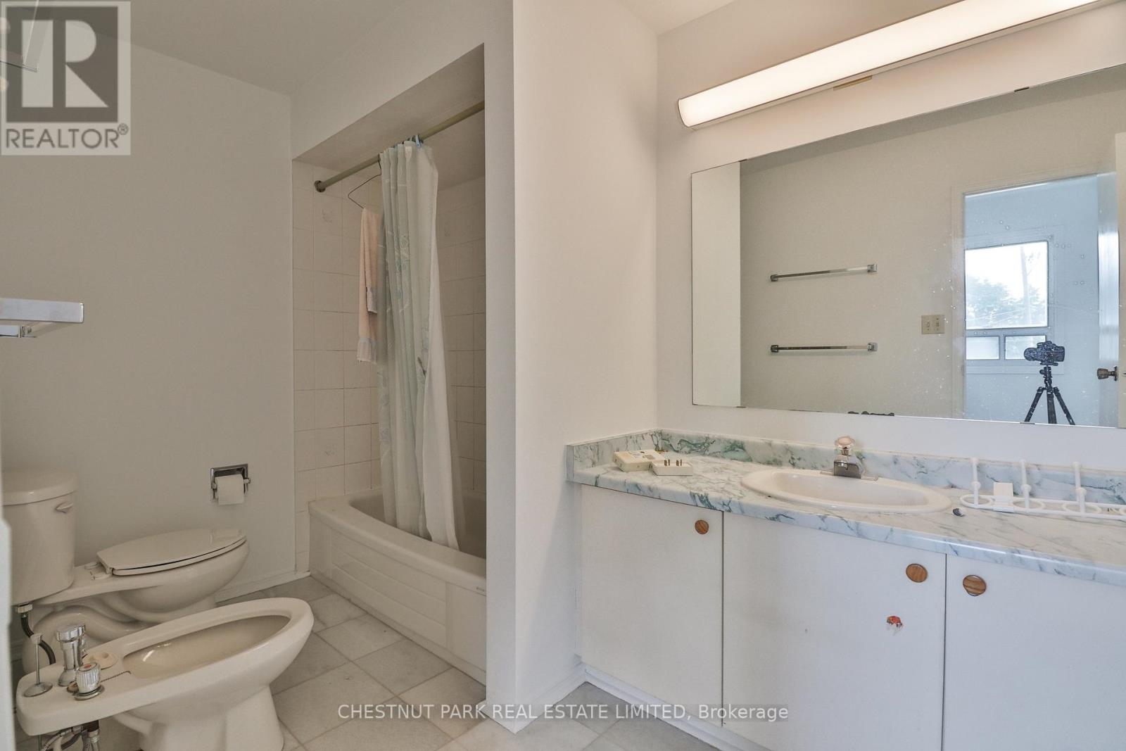 18 Dervock Crescent, Toronto, Ontario  M2K 1A7 - Photo 25 - C12599384