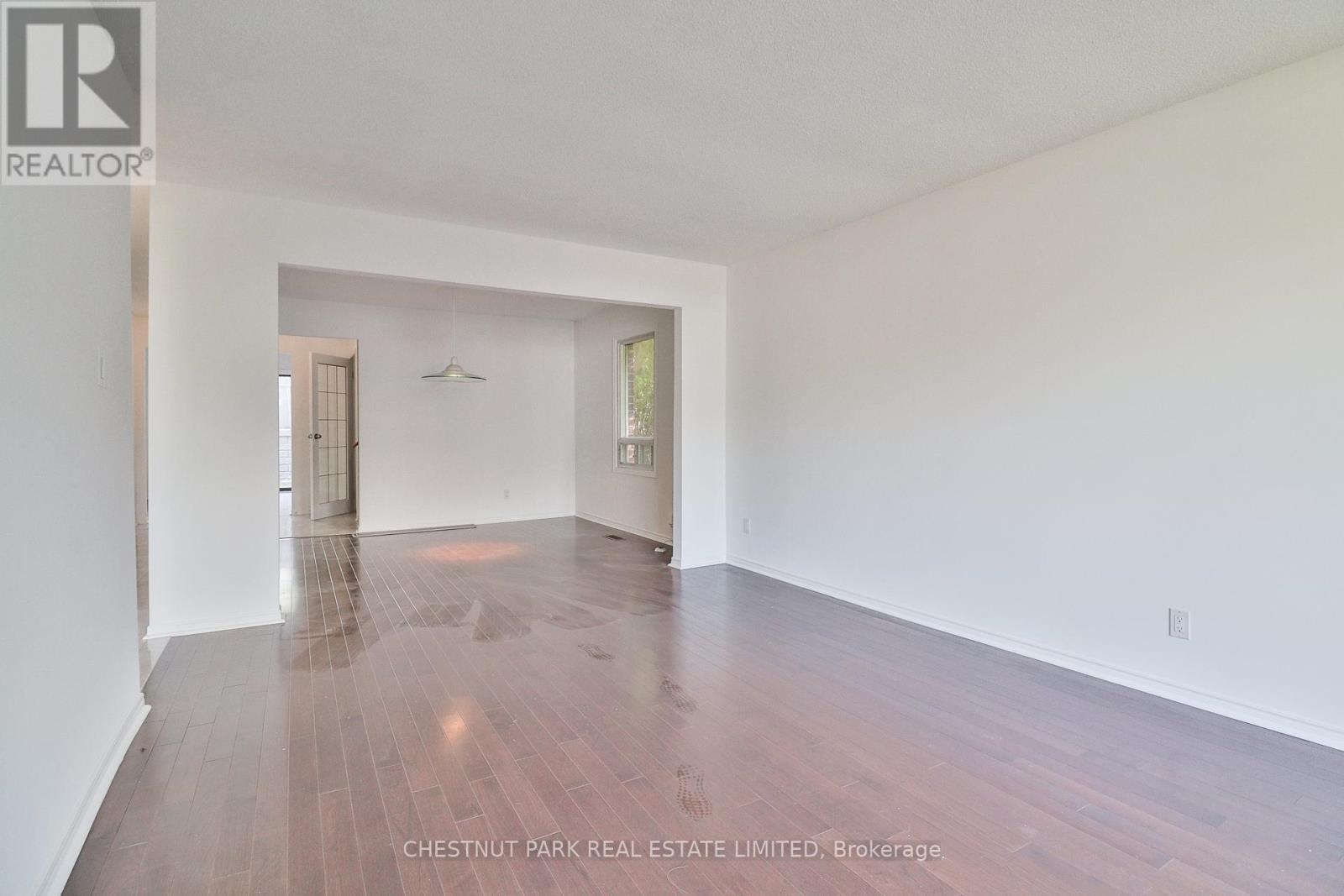 18 Dervock Crescent, Toronto, Ontario  M2K 1A7 - Photo 8 - C12599384