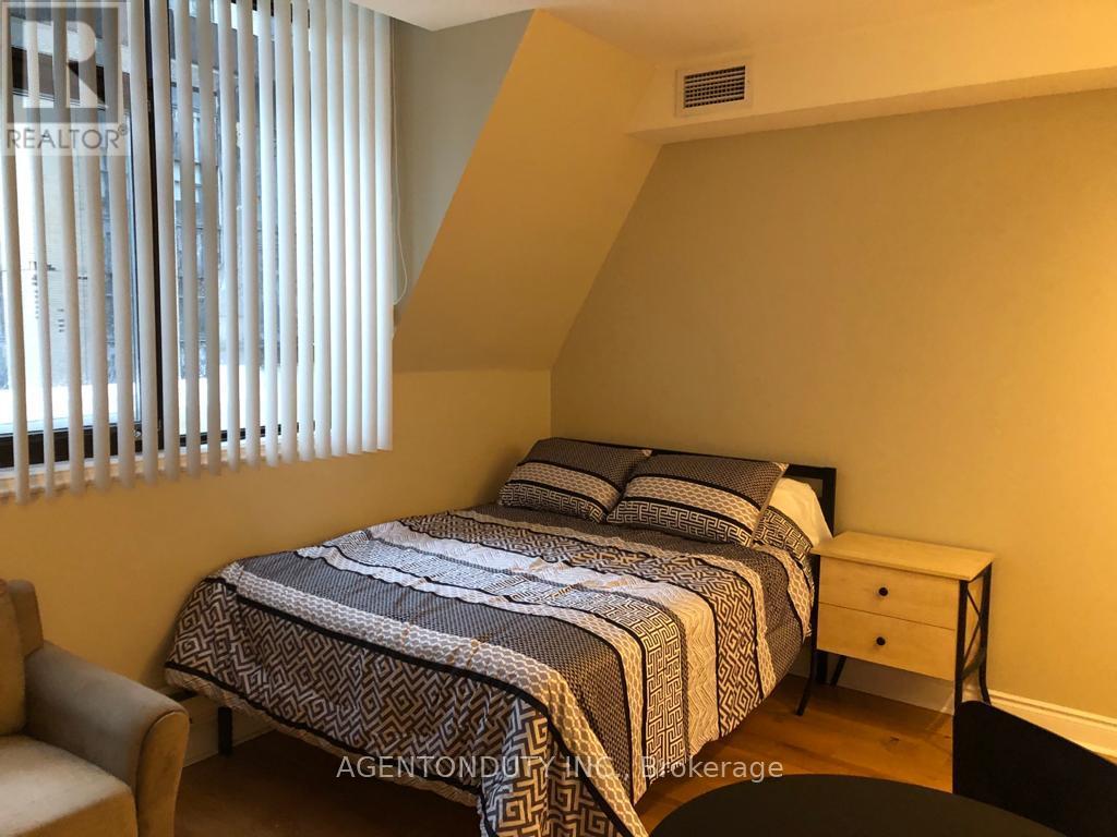 407 - 73 Richmond Street W, Toronto, Ontario  M5H 4E8 - Photo 10 - C12599402