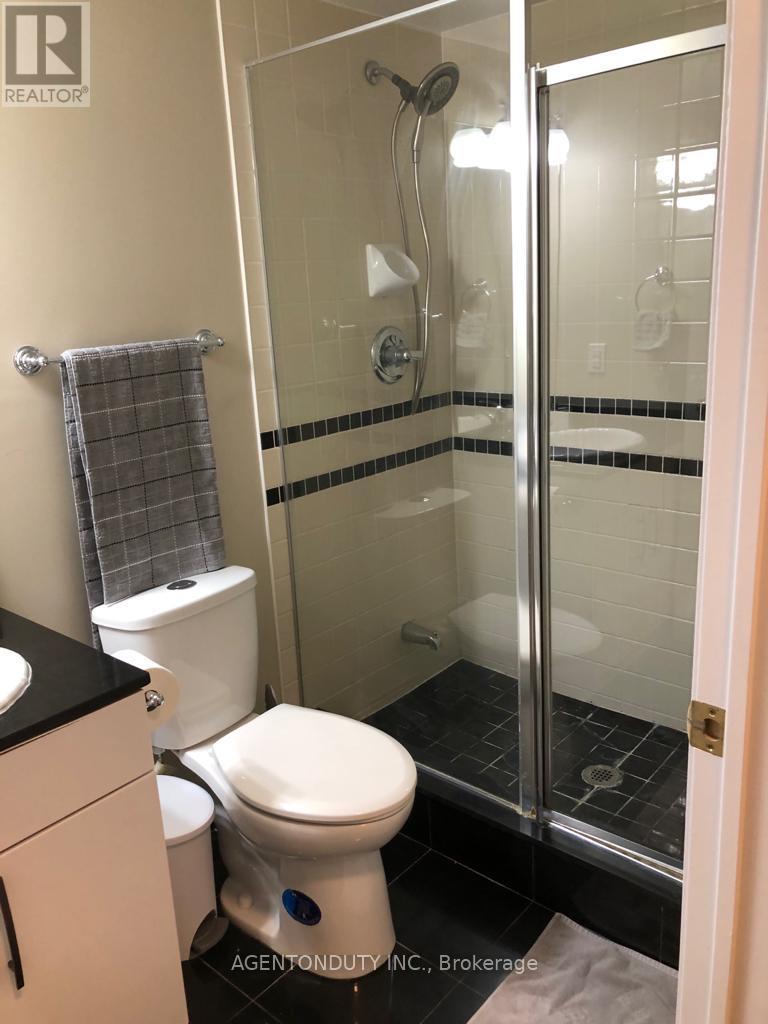 407 - 73 Richmond Street W, Toronto, Ontario  M5H 4E8 - Photo 17 - C12599402