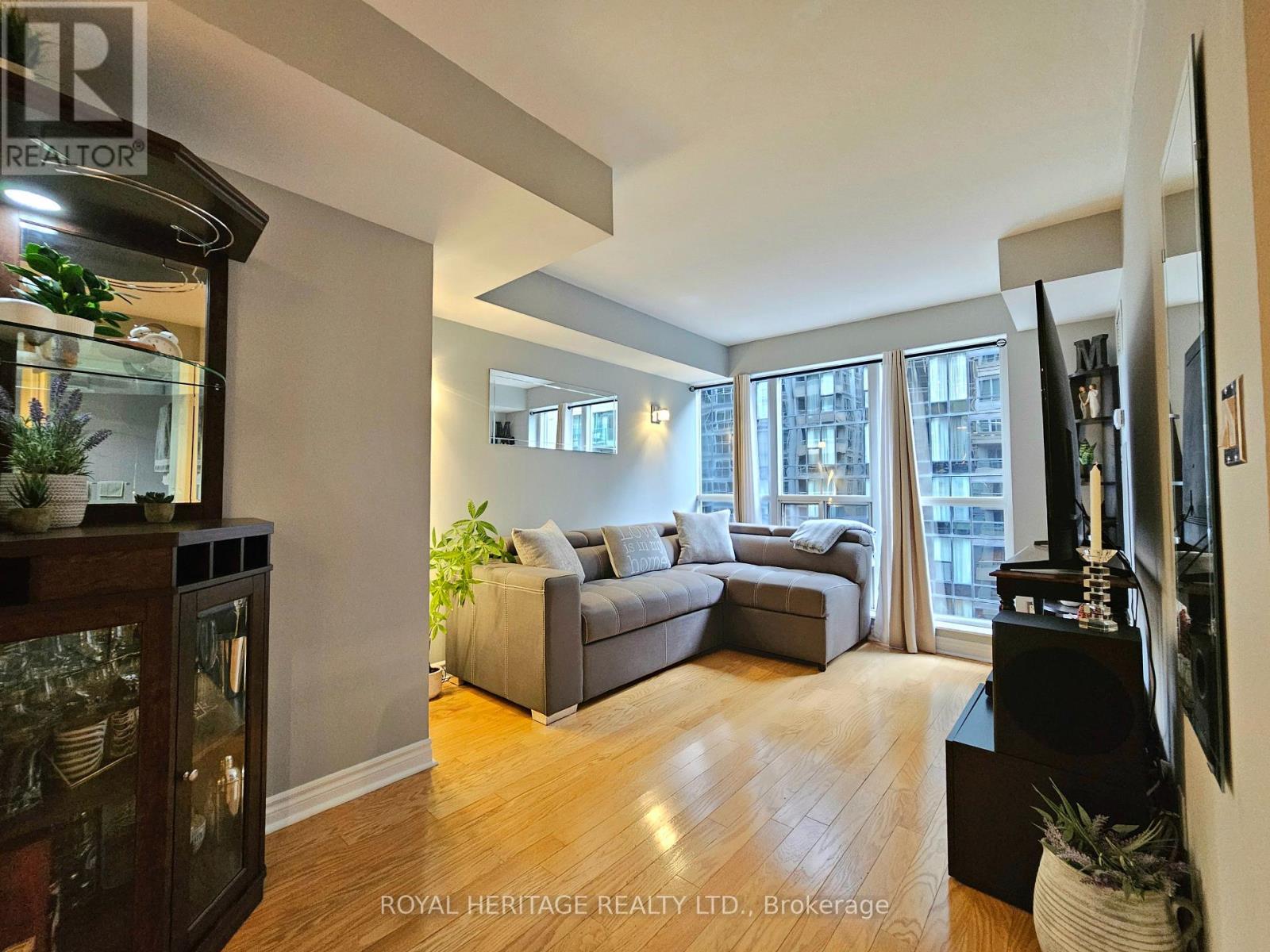 807 - 270 Wellington Street W, Toronto, Ontario  M5V 3P5 - Photo 11 - C12599418