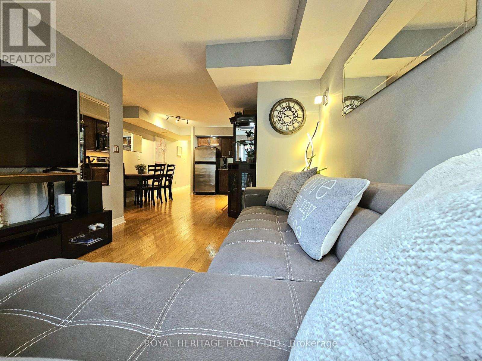 807 - 270 Wellington Street W, Toronto, Ontario  M5V 3P5 - Photo 12 - C12599418