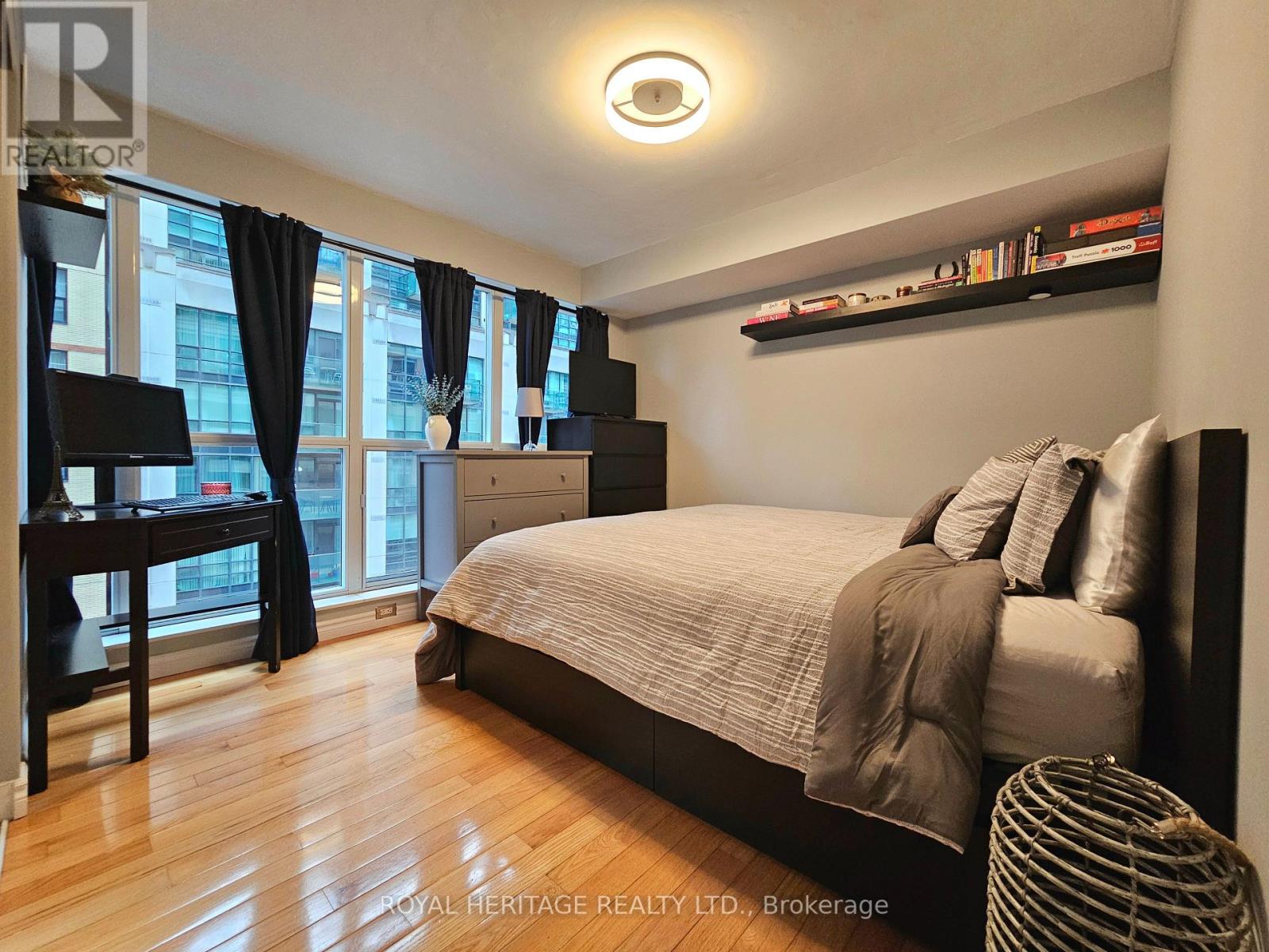 807 - 270 Wellington Street W, Toronto, Ontario  M5V 3P5 - Photo 14 - C12599418